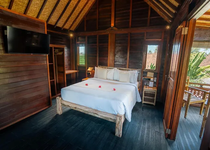Indulge In The Serenity Of Bali At Rumah Elfi *
